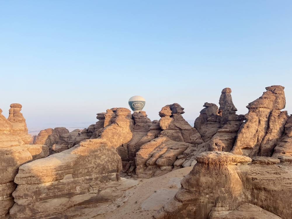 العلا تصبح أبرز الوجهات السياحية عالميًا بفضل التطوير السياحي المتسارع