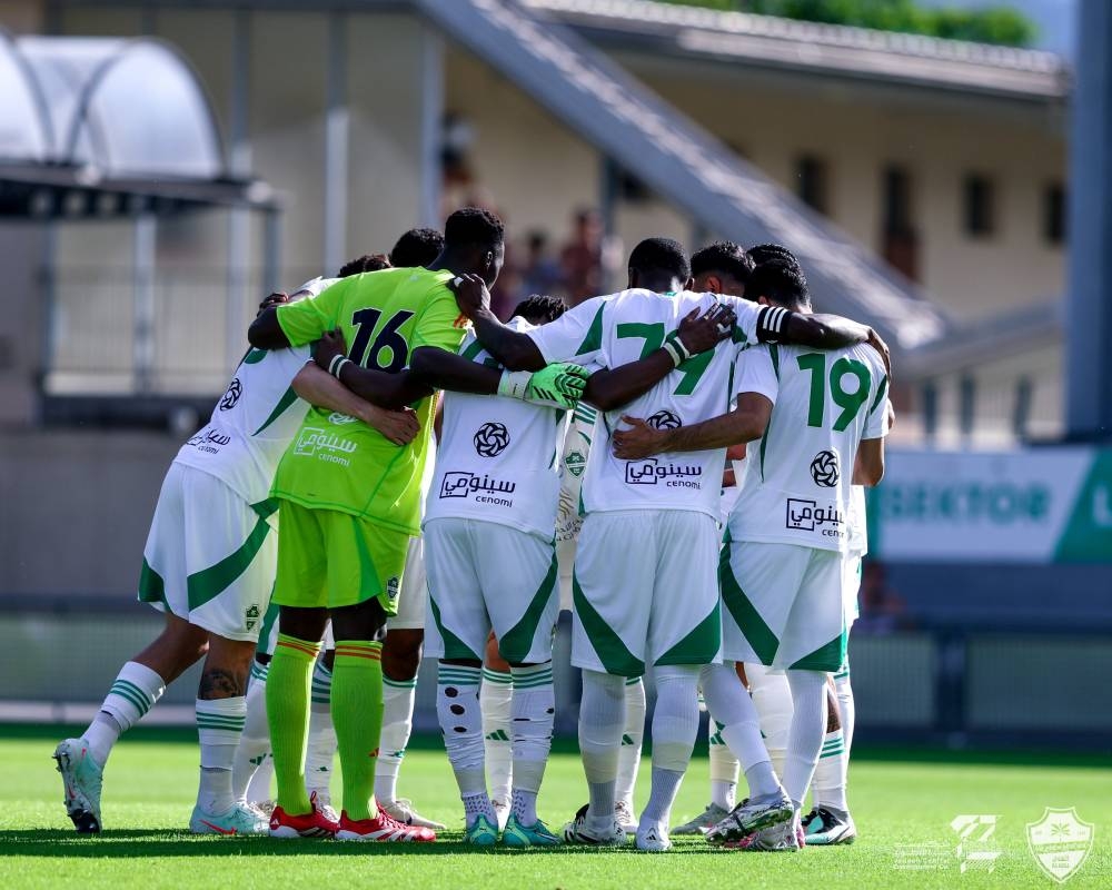 الأهلي يهزم تيرول بثنائية إيبانيز وجوليانو في مباراة ودية مثيرة