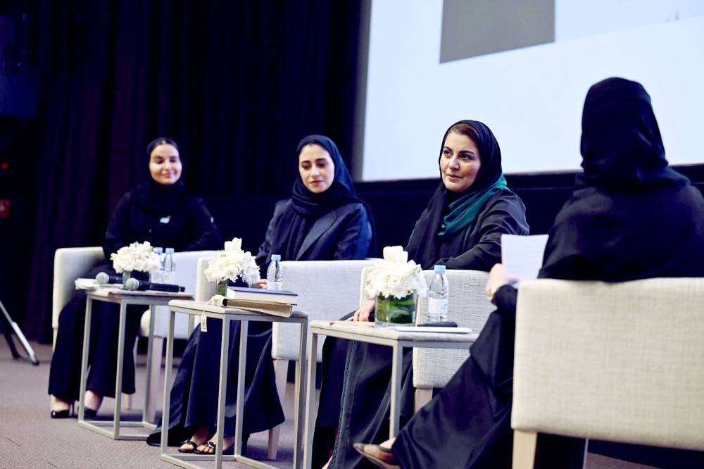 جلسة حوارية لبناء هوية الطفل العربي تناقش تحديات وغرس القيم الحديثة