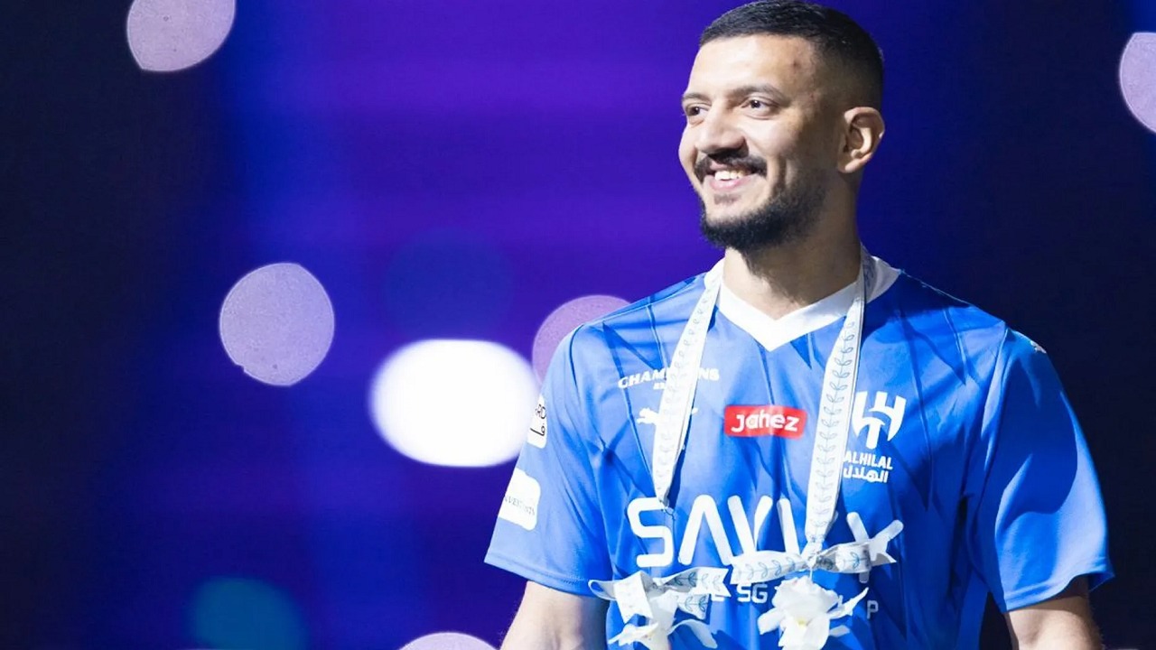 عبدالإله المالكي ينضم رسمياً إلى معسكر الهلال استعداداً للموسم الجديد