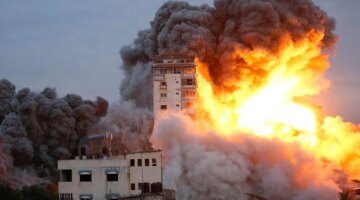 الكلمة المفتاحية: استشهاد 18 فلسطينيًا في غزة اليوم

العنوان المعاد صياغته:  
استشهاد 18 فلسطينيًا في غزة اليوم بينهم 12 من منتظري المساعدات وسط تصاعد القصف