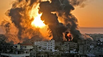 استشهاد 10 فلسطينيين في غزة: الاحتلال الإسرائيلي يصعّد هجماته وسط تنديد دولي