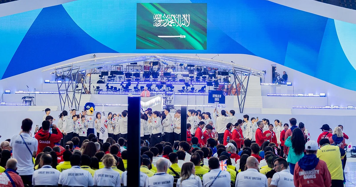 تعزيز الحضور الرياضي للطالب الجامعي السعودي عالميًا ضمن أولويات المزيني