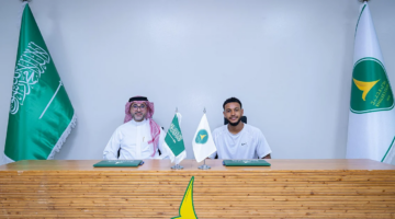 الخليج يتعاقد رسميًا مع النرويجي جوشوا كينغ ويعزز تشكيلته بضم موريس وماجد كنبة