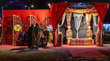 الجالية السودانية تبهر زوار حائل فيست 2025 بعرض طقوس الزواج والفأل الأبيض