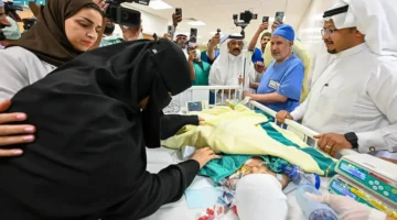 نجاح فصل التوأم السعودي يارا ولارا: الربيعة يعلن إنجاز العملية بمشاركة 38 مختصًا
