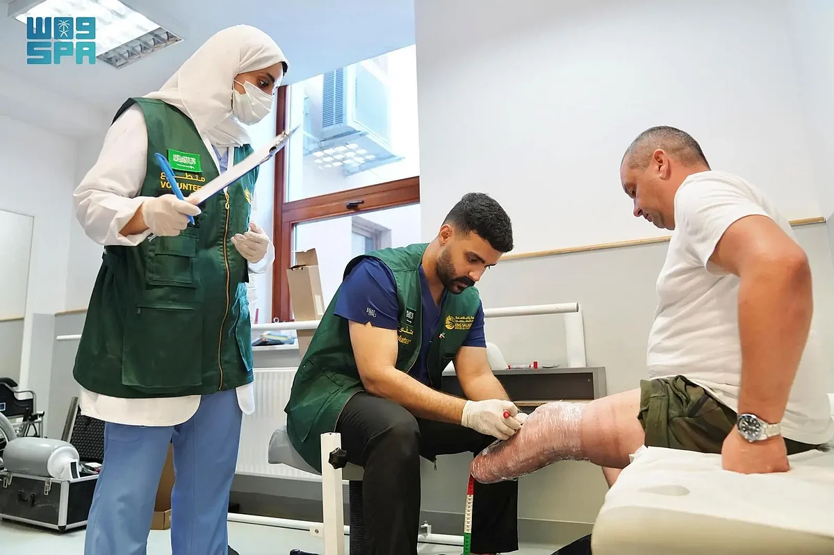 مركز الملك سلمان للإغاثة يطلق مشروعًا طبيًا في بولندا ويدعم التعليم باليمن