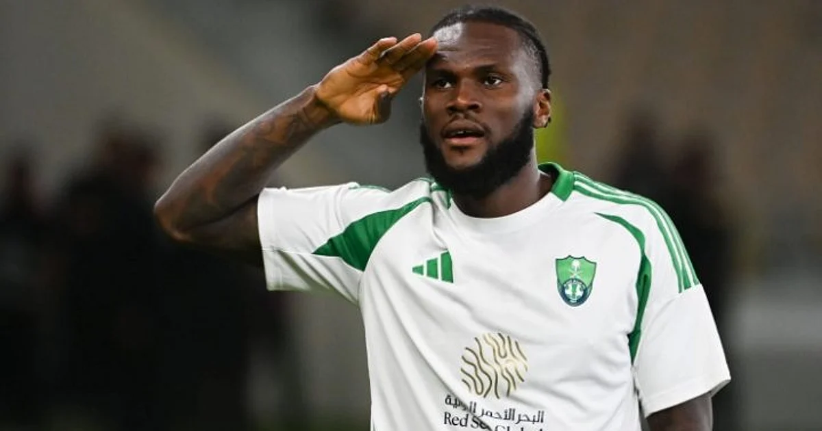 فيورنتينا يقترب من ضم كيسيه من الأهلي بقيادة المدرب بيولي هذا الصيف
